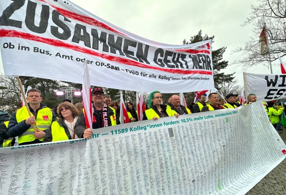 Nəqliyyat işçilərinin tətili Berlində hərəkəti iflic edib