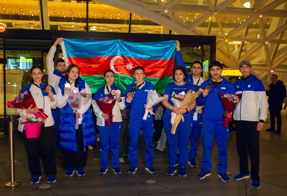 Avropa çempionatında medal qazanan Azərbaycan atıcıları Vətənə qayıdıblar