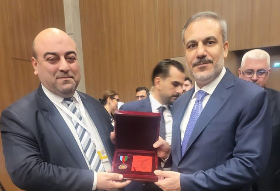 Türkiyənin xarici işlər naziri Hakan Fidan “Azərbaycanın dostu” qızıl ordeninə layiq görülüb