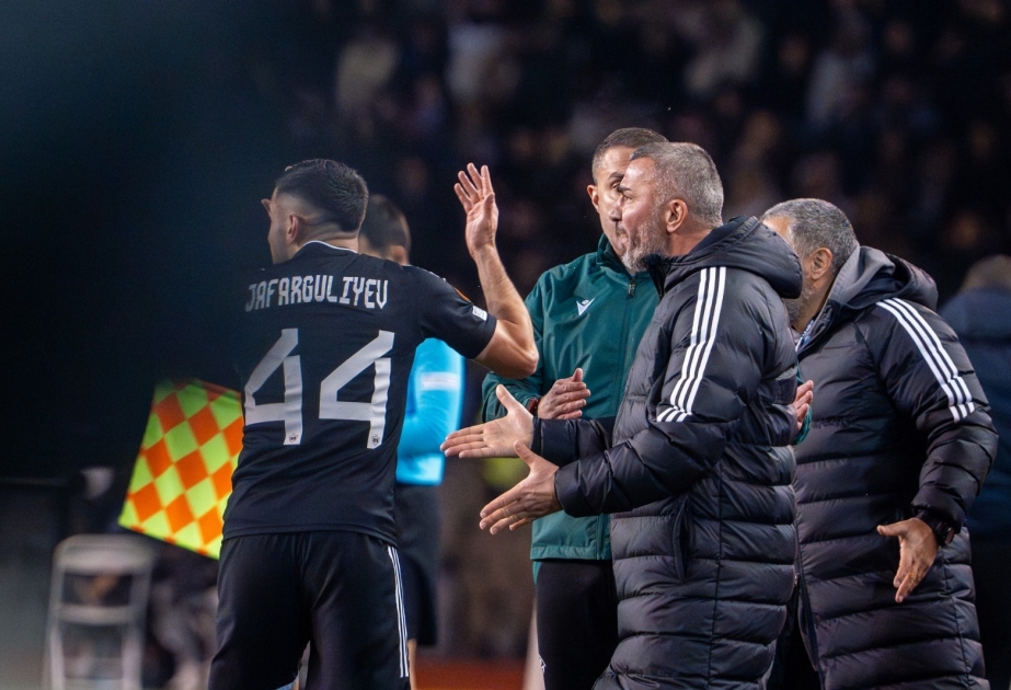 UEFA “Qarabağ”ın futbolçusu və məşqçisini cəzalandırıb