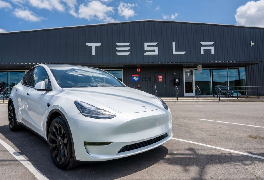 “Tesla”nın 6 min əməkdaşı kompaniyanı irqçilikdə ittiham edir