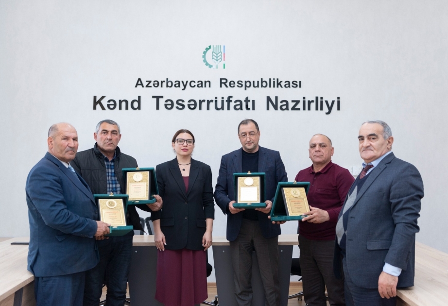 Yüksək məhsuldarlıq göstəricilərinə görə fərqlənən fermerlər mükafatlandırılıb