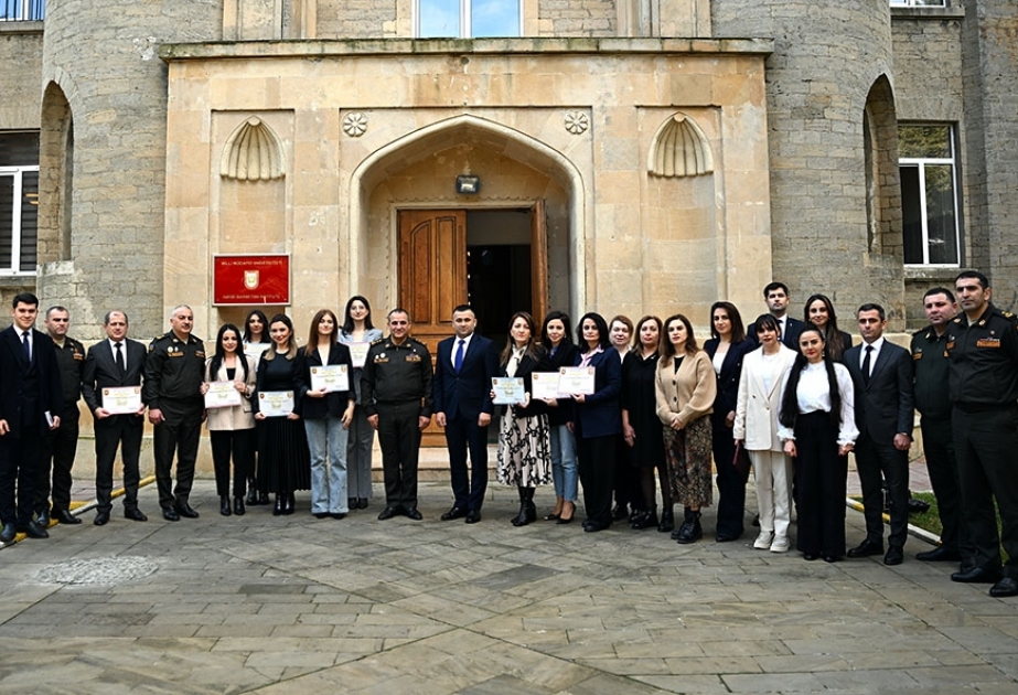 Milli Müdafiə Universitetində TƏBİB-in əməkdaşları ilə keçirilən intensiv ingilis dili kursu yekunlaşıb