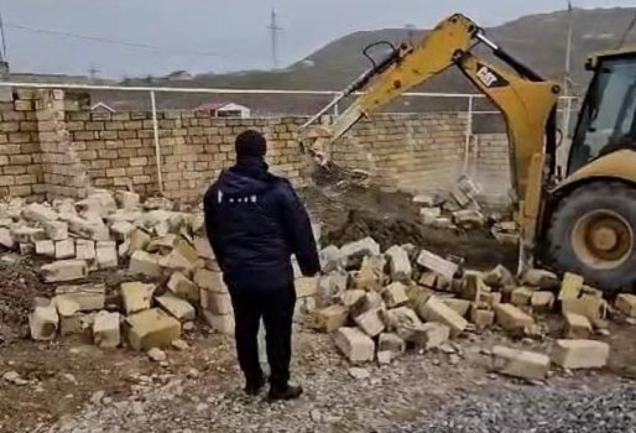 Fövqəladə Hallar Nazirliyi tərəfindən qanunsuz tikililər sökülüb VİDEO