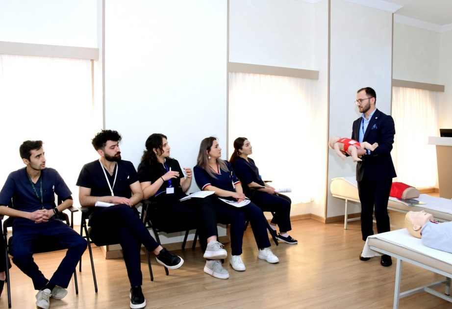 Naxçıvanda Təcili Tibbi Yardım Mərkəzinin əməkdaşları təlimlərə cəlb olunublar