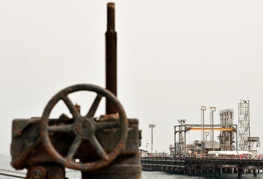 OPEC və OPEC+ ölkələrindən bir neçəsi neft hasilatını könüllü azaltmaqla bağlı müddəti artırıb