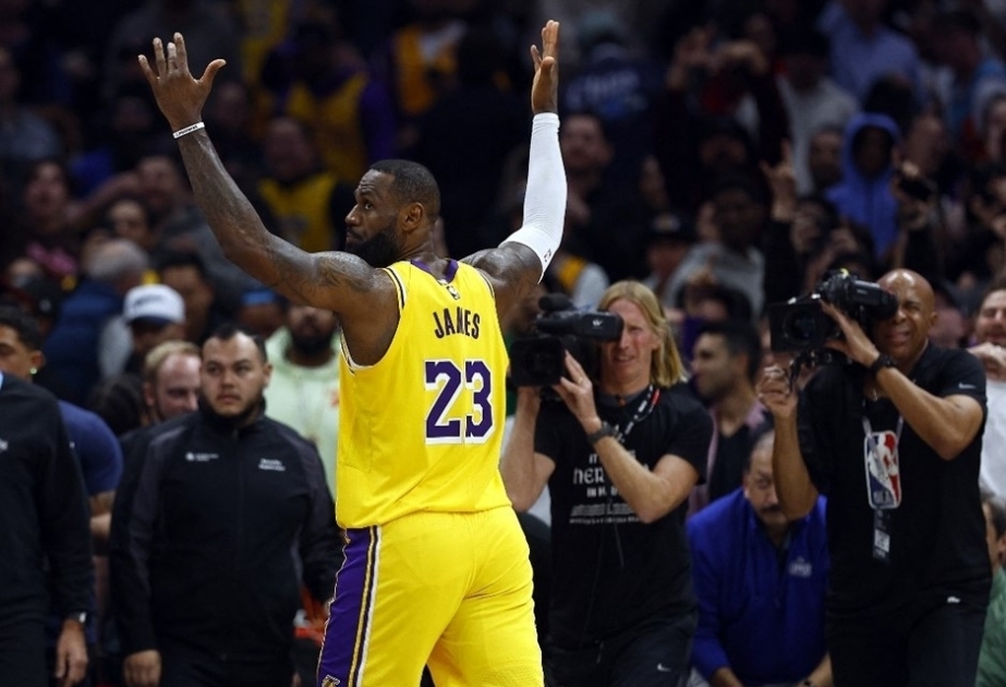 LeBron James becomes first basketball player to reach 40,000 career points in NBA