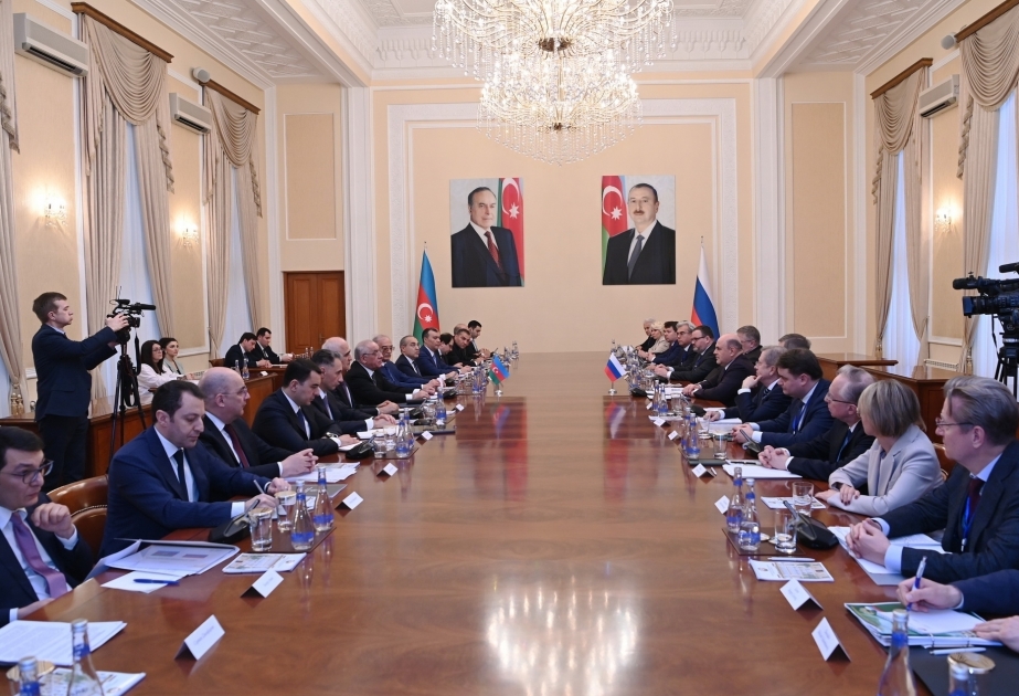 لقاء بين رئيسي وزراء أذربيجان وروسيا