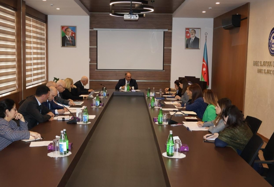 “İnklüziv təhsildən inklüziv cəmiyyətə” mövzusunda beynəlxalq konfransın təşkilat komitəsinin növbəti iclası keçirilib
