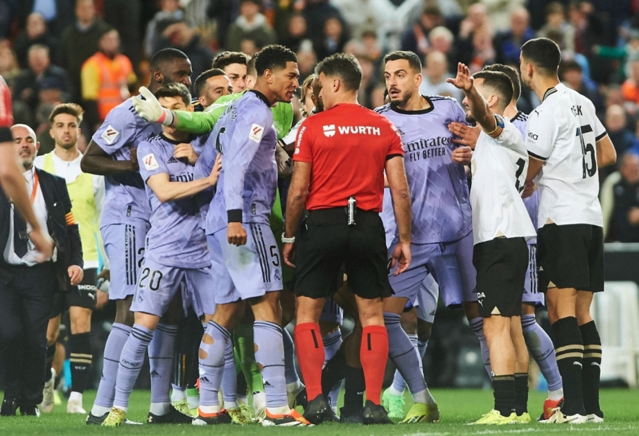 Qalmaqallı oyunda qırmızı vərəqə alan Cud Bellinqemin cəzası məlum olub