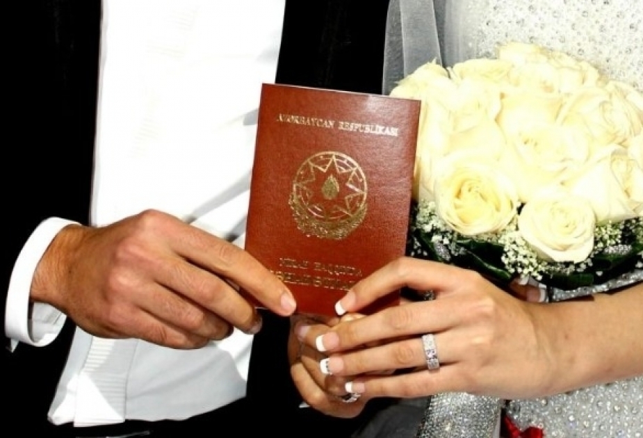 В прошлом году в Азербайджане зарегистрировано 54 200 браков