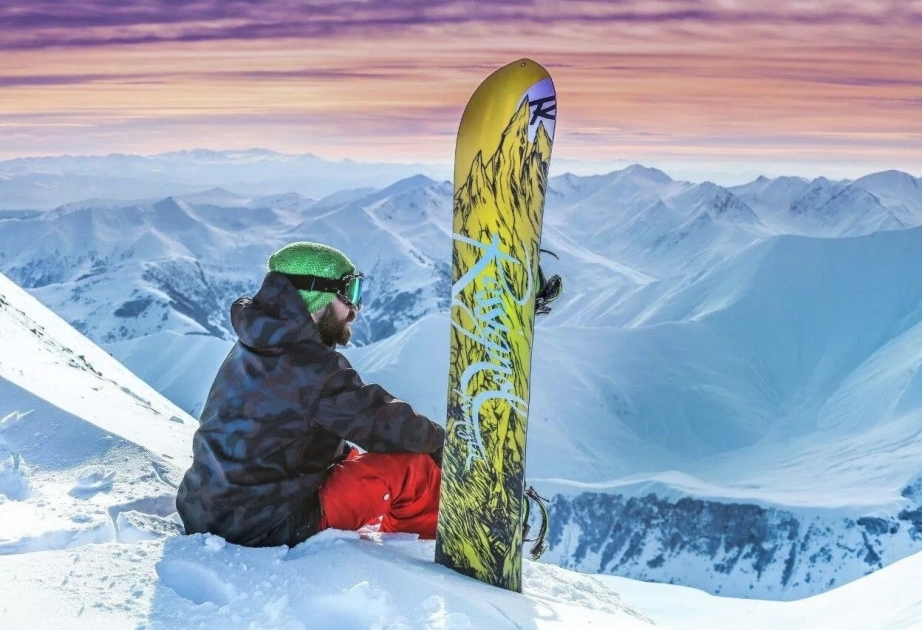 Aserbaidschan zur Teilnahme an FIS Snowboard-Weltcup für Junioren in Georgien eingeladen