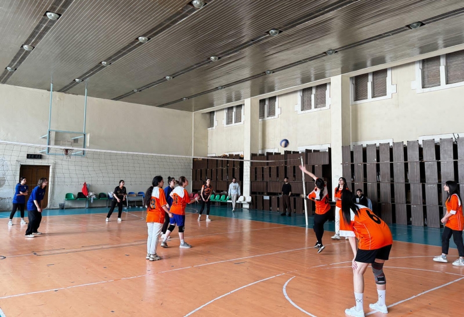 Qızlar arasında voleybol üzrə Universitet birinciliyi keçirilib