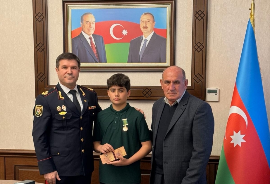 Polis serjantı Vüsal Quliyevin “İgidliyə görə” medalı ailəsinə təqdim olunub