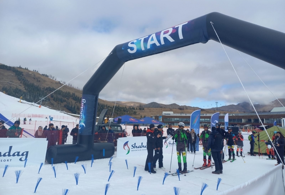 Comienza la carrera internacional de esquí de montaña "Shahdag"