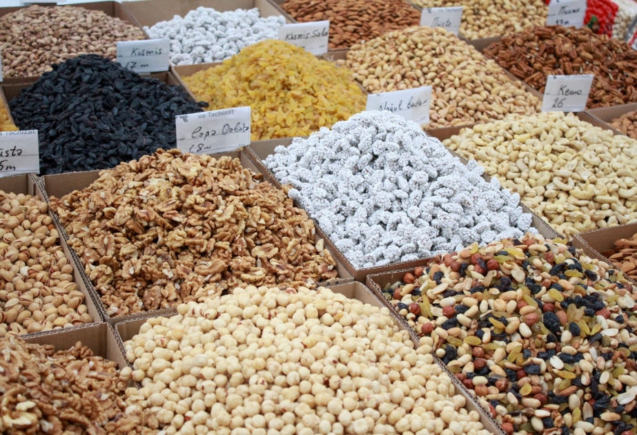 В Баку открылась праздничная ярмарка сельхозпродуктов