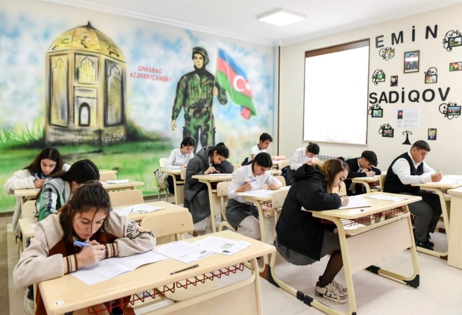 Muxtar respublika üzrə keçirilən buraxılış imtahanlarında 3500-ə yaxın şagird iştirak edib