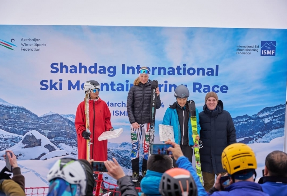 La atleta azerbaiyana gana dos medallas en la carrera internacional de esquí de montaña de Shahdag
