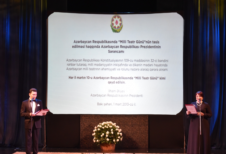 Akademik Milli Dram Teatrının mükafatları təqdim edilib