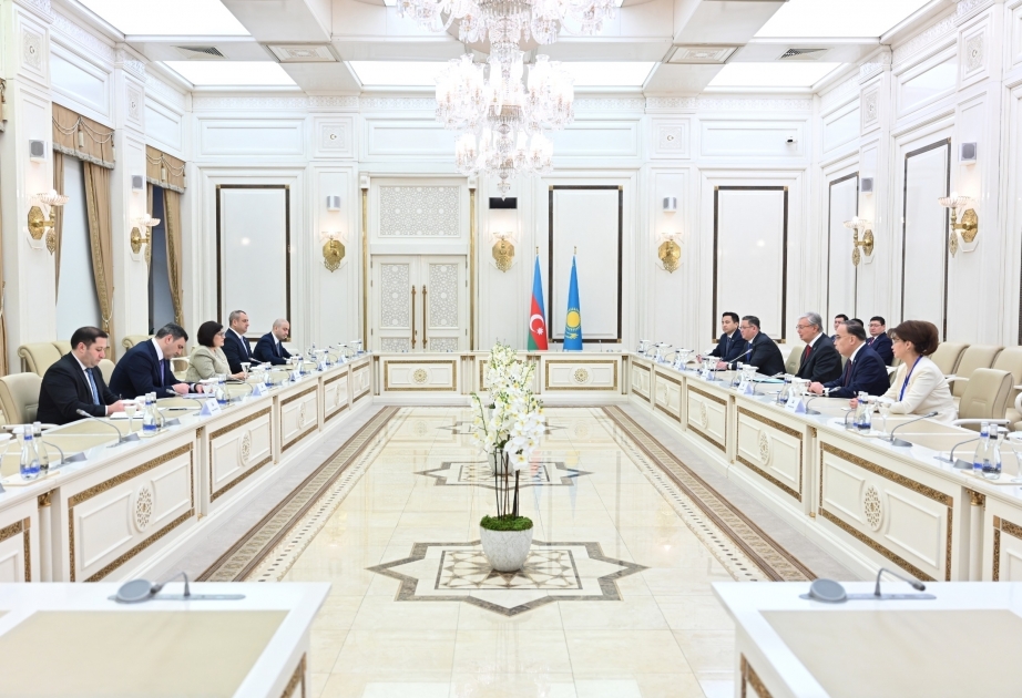 Presidente kazajo visita el Parlamento de Azerbaiyán