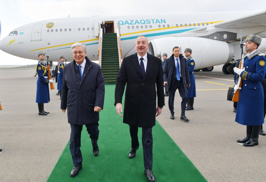 Le président kazakh Kassym-Jomart Tokaïev se déplace dans la région azerbaïdjanaise de Fuzouli VIDEO