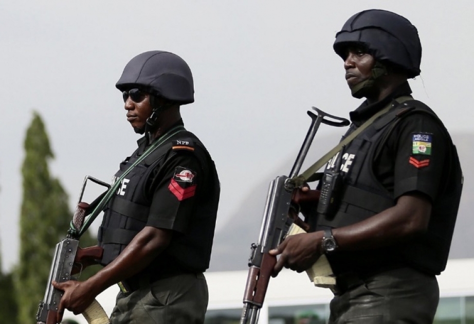 Nigeriyada silahlılar 60-dan çox kəndlini girov götürüb