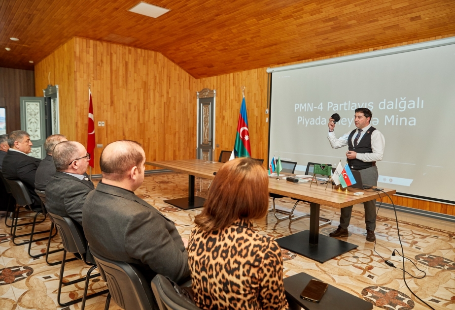 Aqrar Sığorta Fondunda mina təhlükəsinə dair təlim keçirilib