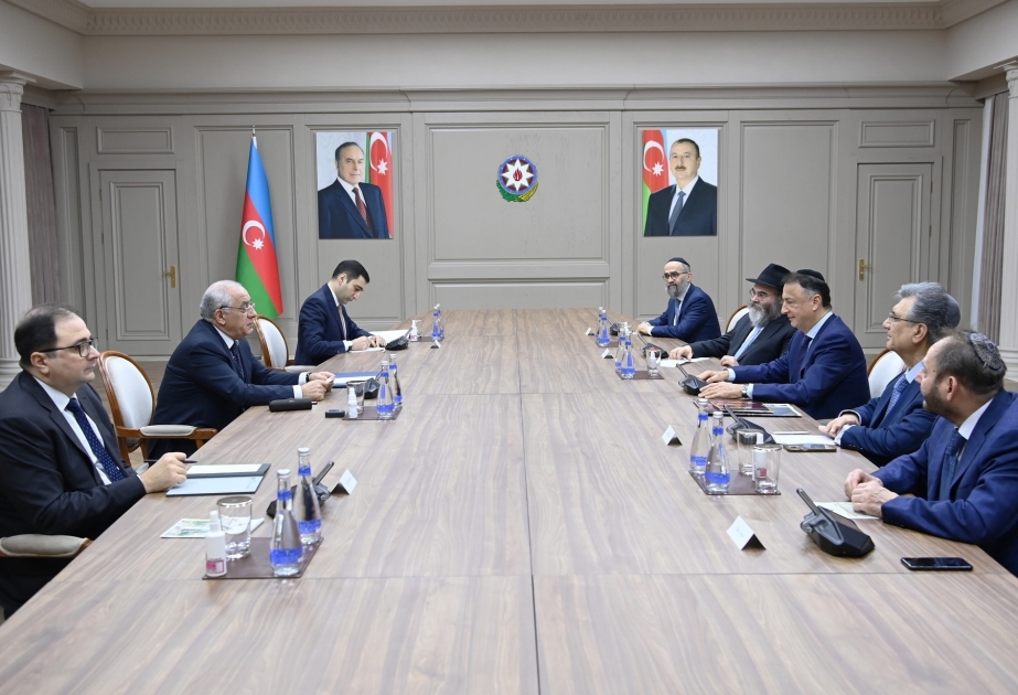 El Primer Ministro de Azerbaiyán se reunió con el presidente del Congreso Mundial de Judíos de Bujará