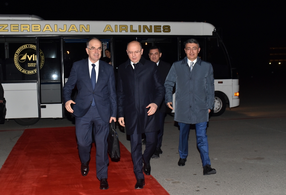 Albaniya Prezidenti Bayram Beqay Azərbaycana işgüzar səfərə gəlib