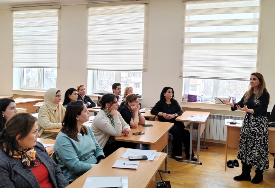 Müəllimlər üçün interaktiv təlimlər keçirilir