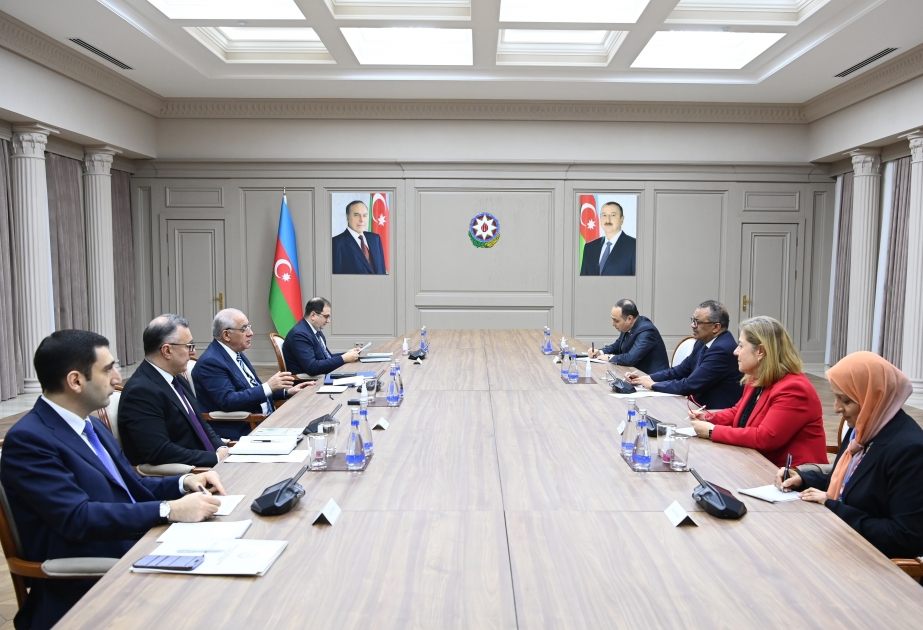 El Primer Ministro de Azerbaiyán se reunió con el Director General de la Organización Mundial de la Salud