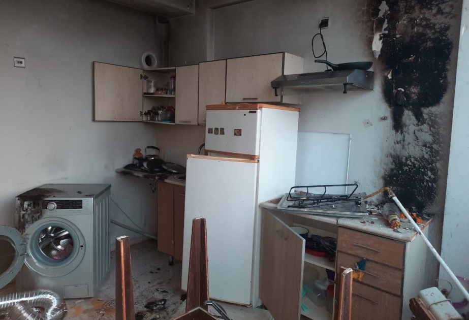 Masazır qəsəbəsində çoxmərtəbəli binada yanğınla nəticələnən partlayış baş verib