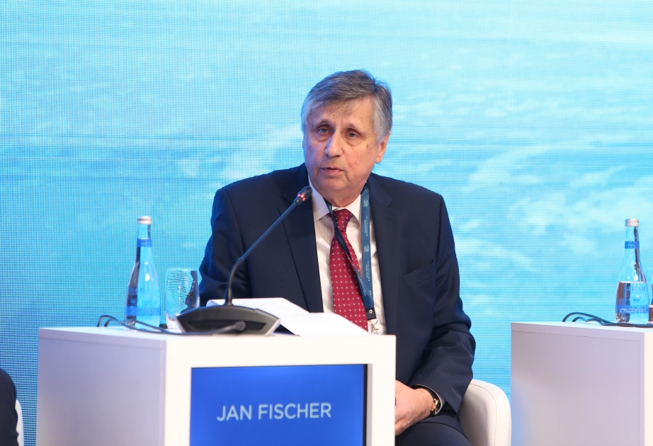 Yan Fişer: Dünyanın üzləşdiyi yeni çağırışlar günbəgün artmaqdadır
