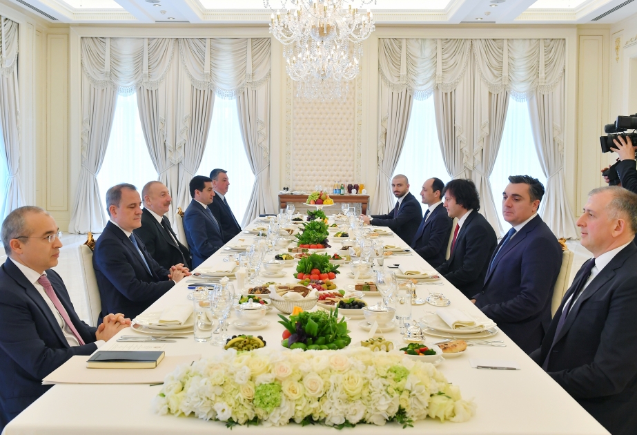 Состоялась встреча Президента Ильхама Алиева с премьер-министром Грузии Ираклием Кобахидзе в расширенном составе  ОБНОВЛЕНО ВИДЕО