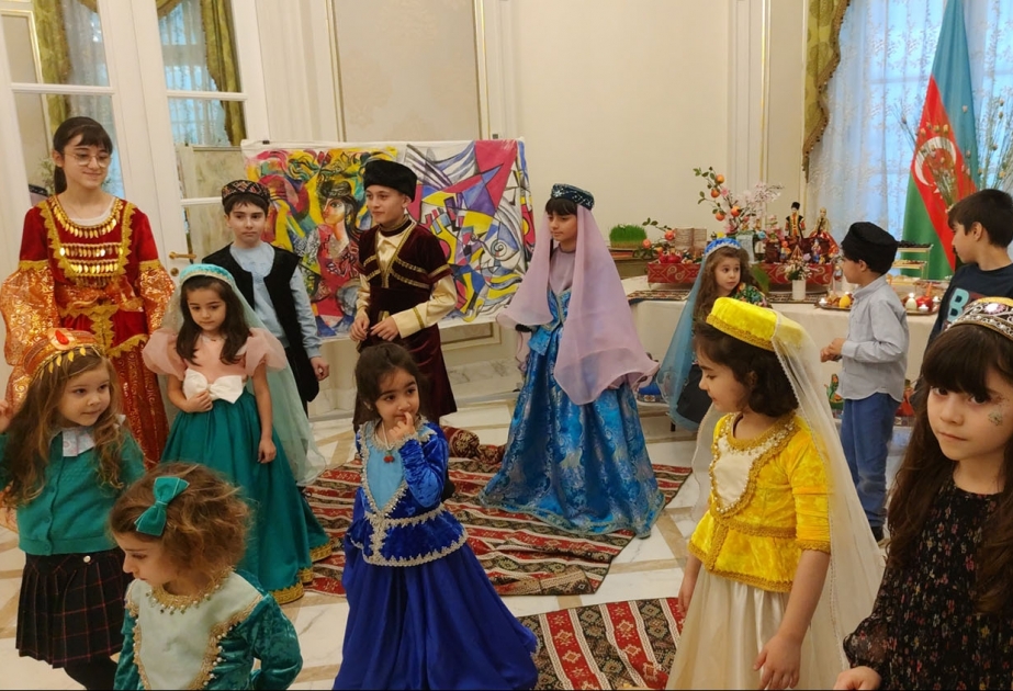Parisdə “Natəvan” məktəbində Novruz bayramı qeyd edilib VİDEO