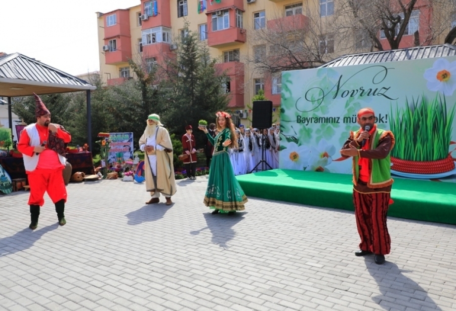 Paytaxtın abad məhəllələrində Novruz şənliyi