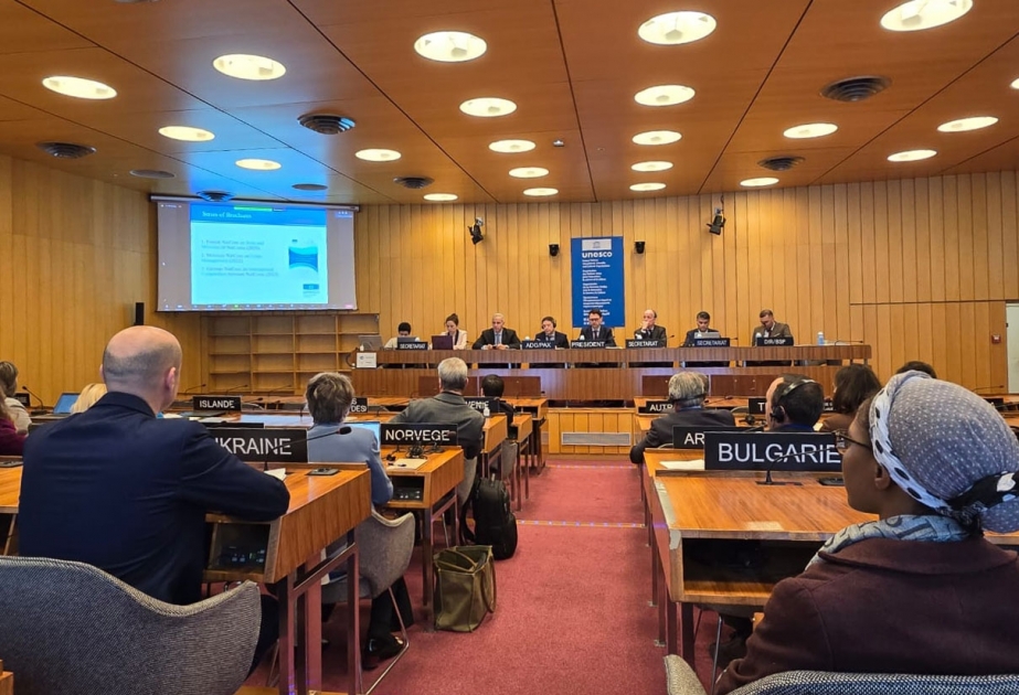 Azərbaycan UNESCO İcraiyyə Şurasının 219-cu sessiyası çərçivəsində keçirilən milli komissiyaların iclasında təmsil olunub