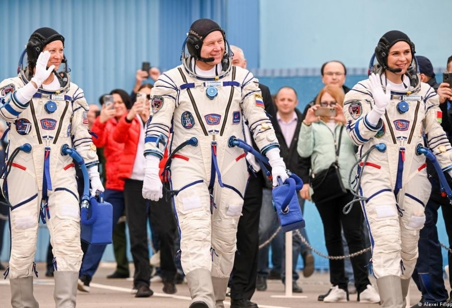 Raumfahrt: Zwei Raumfahrerinnen und ein Kosmonaut unterwegs zur ISS
