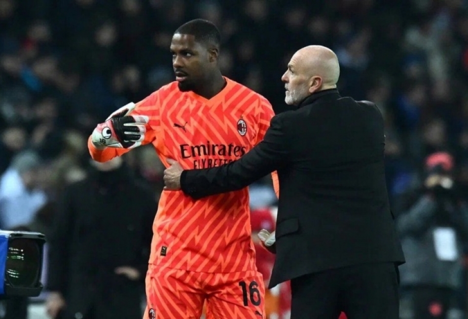 "Milan" maaşının artırılmasını istəyən qapıçını satmaq istəyir
