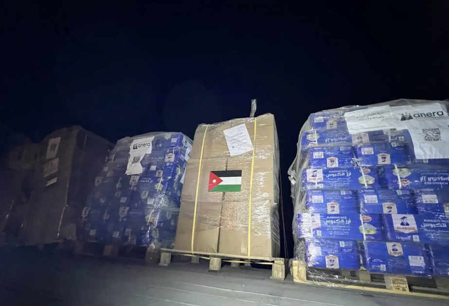 الجزائر ترسل دفعة ثانية من المساعدات الغذائية تقدر بـ162 طن الى غزة