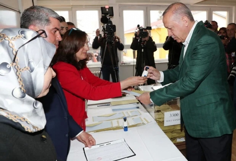 Türkiyə Prezidenti: Seçkidən dövlətimiz və millətimiz üçün xeyirli nəticələrin çıxacağını düşünürəm