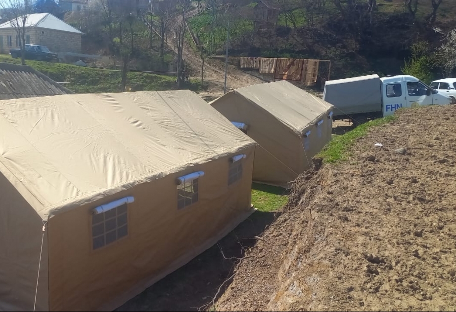 FHN: Yardımlıda evi qəzalı vəziyyətə düşən ailə çadırla təmin olunub