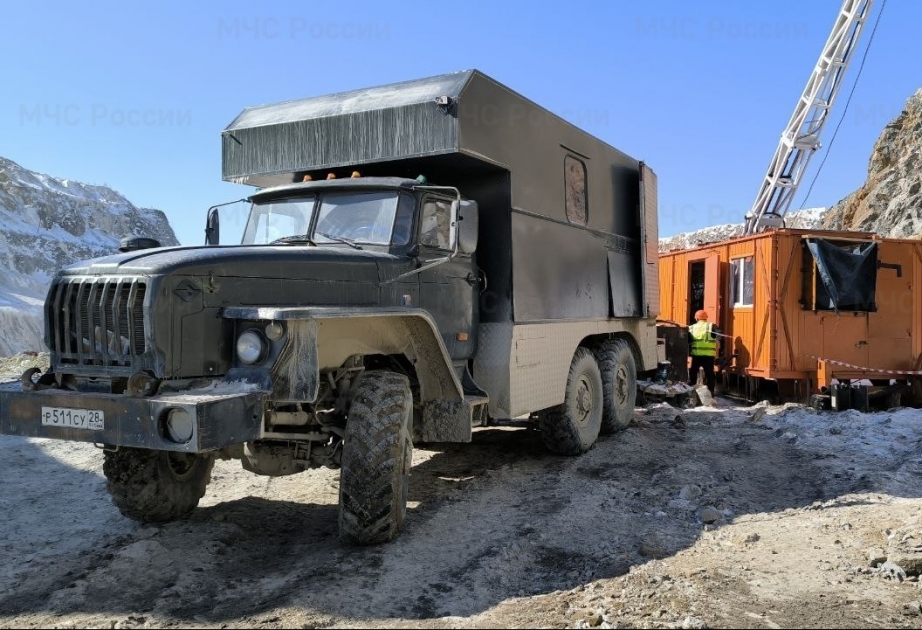 В России прекратили спасательные операции на руднике, где под завалами оказались 13 шахтеров