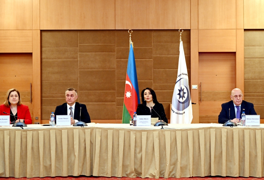 “Azərbaycanda psixi sağlamlıq və psixi xəstəliklərdən əziyyət çəkən şəxslərin hüquqları” mövzusunda dəyirmi masa keçirilib