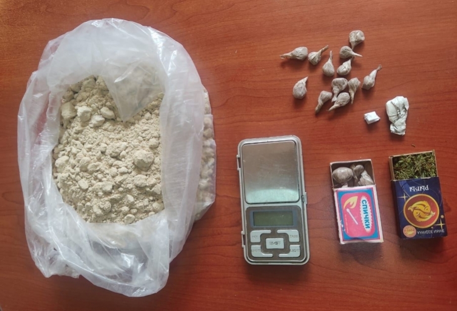 DİN: Ötən gün 6 kiloqrama yaxın narkotik, həmçinin 230 ədəd metadon həbi aşkarlanıb