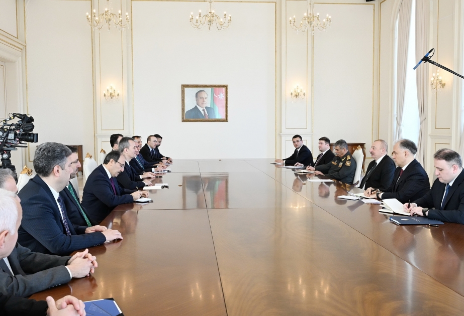 Le président Ilham Aliyev reçoit une délégation menée par le président de l’industrie de défense turque MIS A JOUR VIDEO