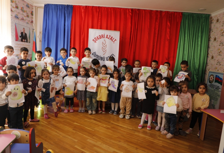 “Şəkəri azalt, ömrünü uzat” kampaniyası çərçivəsində təhsil müəssisələrində görüşlərə başlanılıb