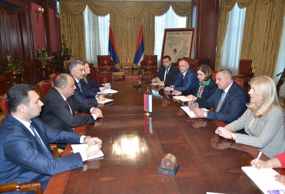 Azerbaiyán y Bosnia y Herzegovina examinan el desarrollo de la cooperación económica