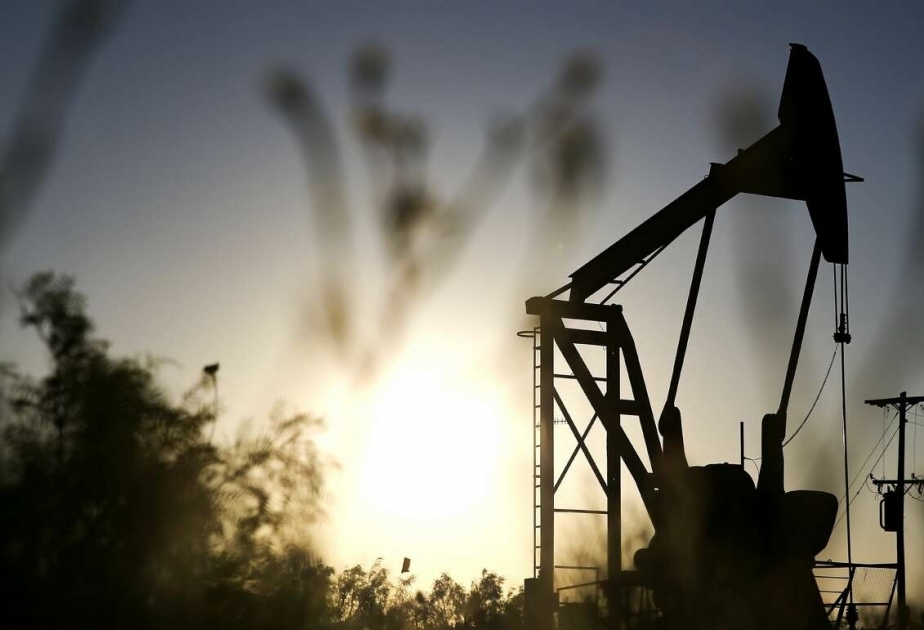 Oil prices go up in global markets