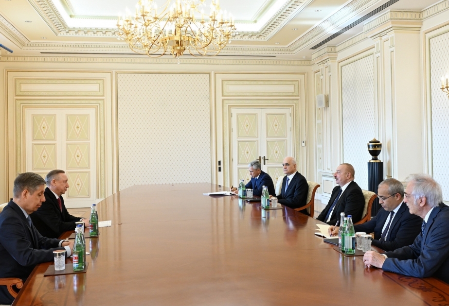 Le président azerbaïdjanais reçoit le gouverneur de Saint-Pétersbourg  MIS A JOUR VIDEO